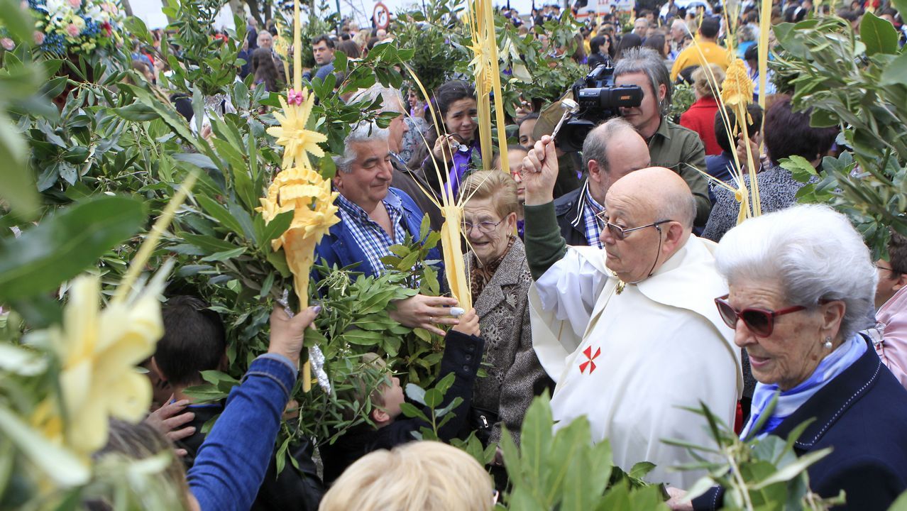 Lunes Santo | Procesión de Cristo Rey y la Virgen de la Amargura. Cofradía de Dolores