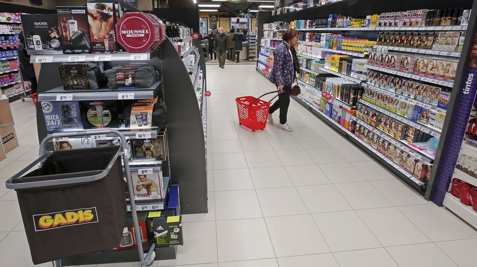 Supermercado Gadis en la calle Oliva