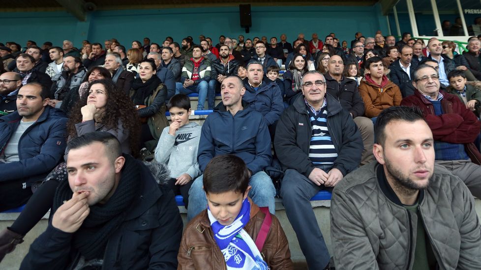 Partido de fútbol Segunda B entre Boiro y Celta B