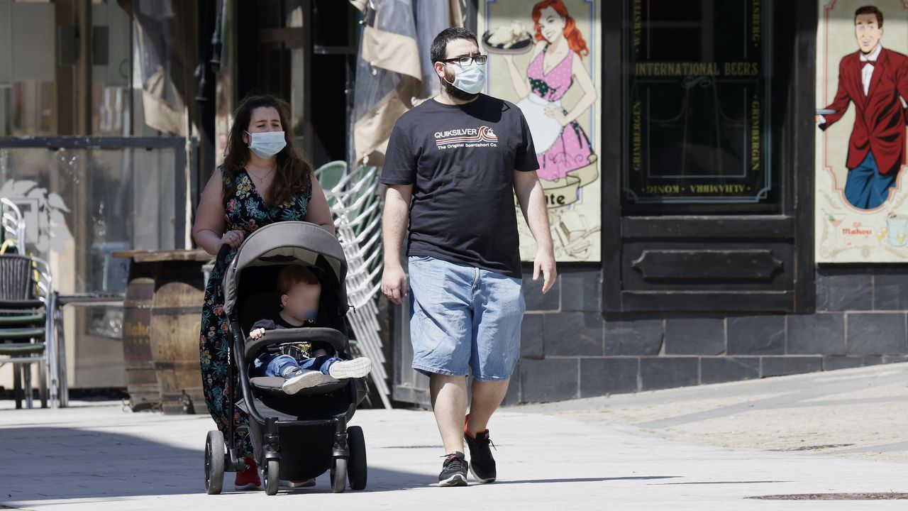 Primer día de uso obligatorio de mascarillas en Barbanza