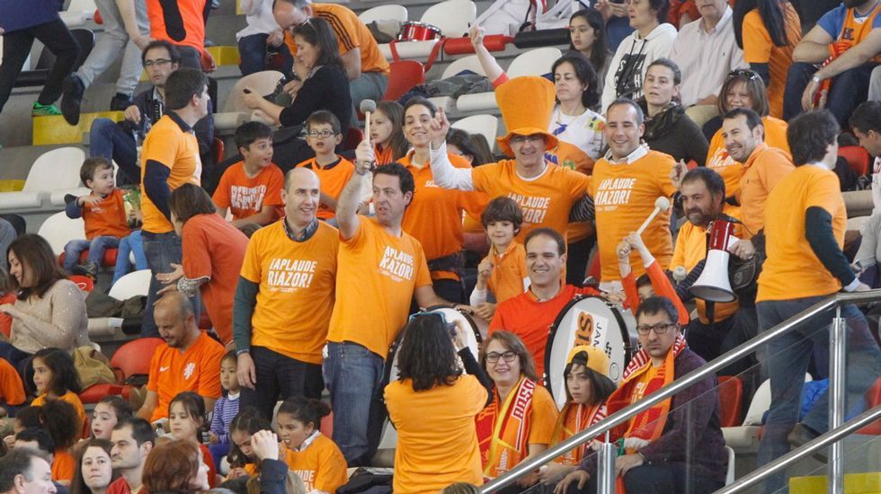 Afición del Basquet Coruña-Melilla, segundo partido de los play off por el ascenso a la Liga ACB