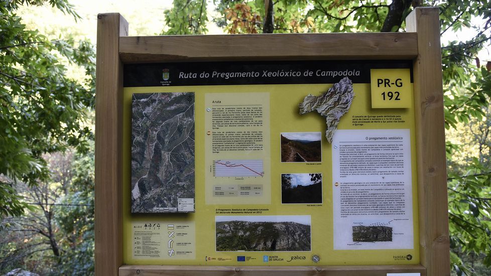 Un panel explicativo en el punto de inicio de la ruta, en la aldea de Leixazós
