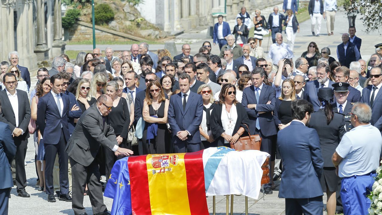 Ana Pastor, a su llegada al funeral de Albor
