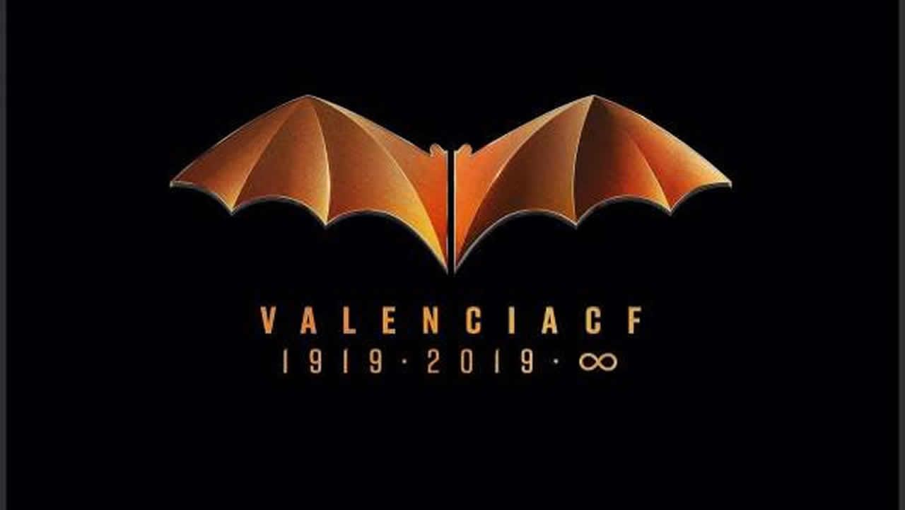 Vero Boquete y Tere Abelleira: �Ser� mejor que yo, seguro�.Criado, minutos antes de abandonar el campamento base del K2 para iniciar el camino de vuelta a Galicia.