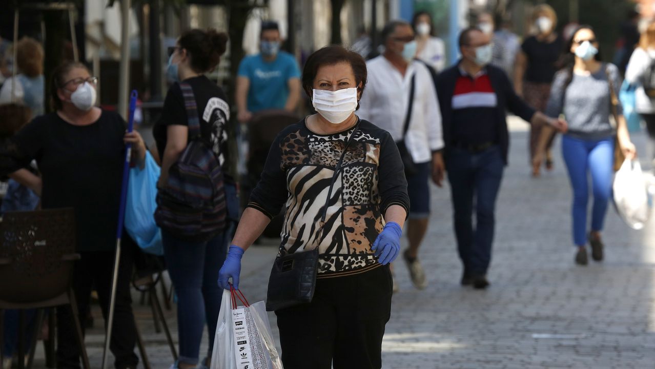 Primer día de uso obligatorio de mascarillas en Barbanza
