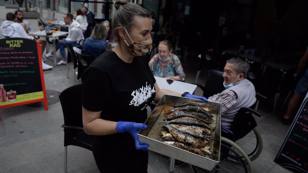 Sardiñada y churrascada en Club Galicia Gaiteira