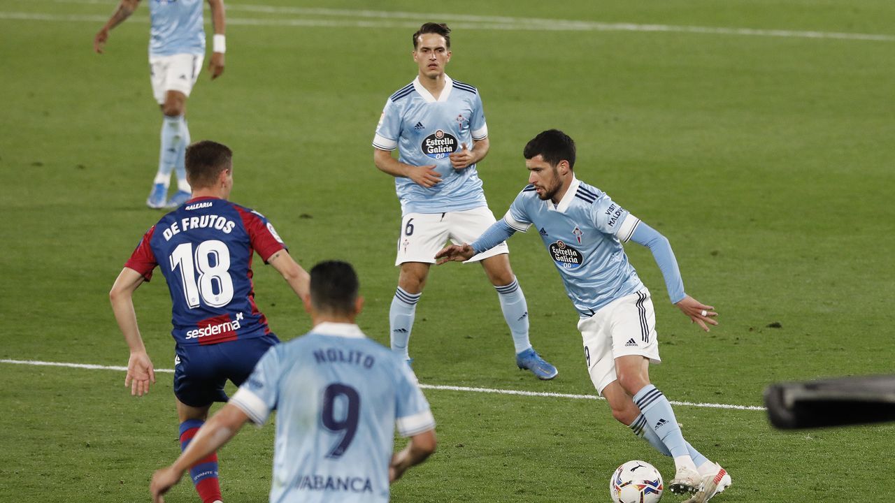 Tapia fue el primero en resentirse y verse obligado a dejar el partido