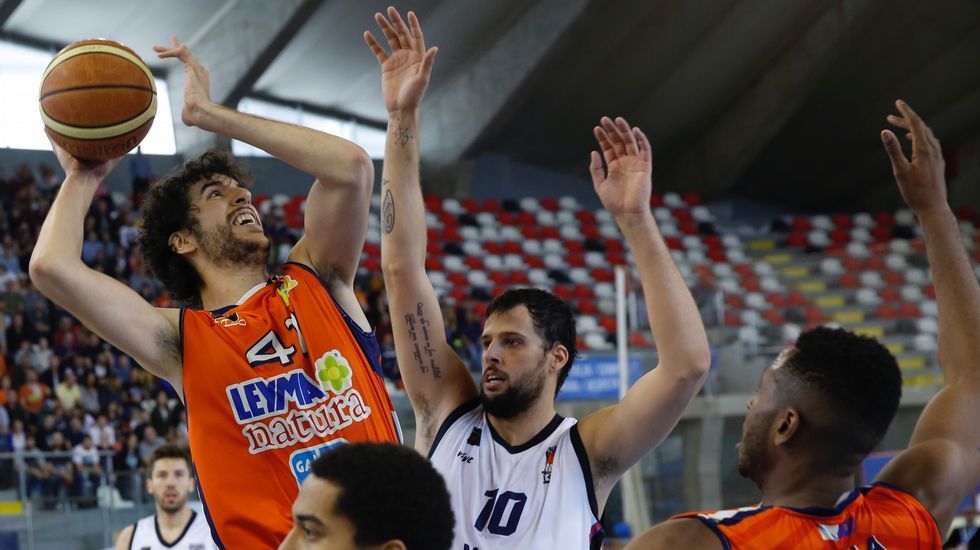 Basquet Coruña- Melilla. Cuarto partido de los play off por el ascenso a la ACB