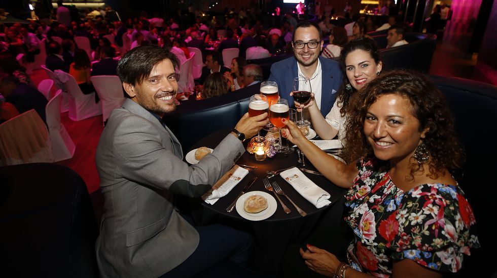 Gala benéfica «Ilusión» en la Sala Pelícano de A Coruña