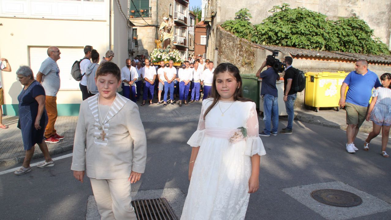PROCESION MARITIMA DE LA VIRGEN DEL CARMEN DE RIANXO
