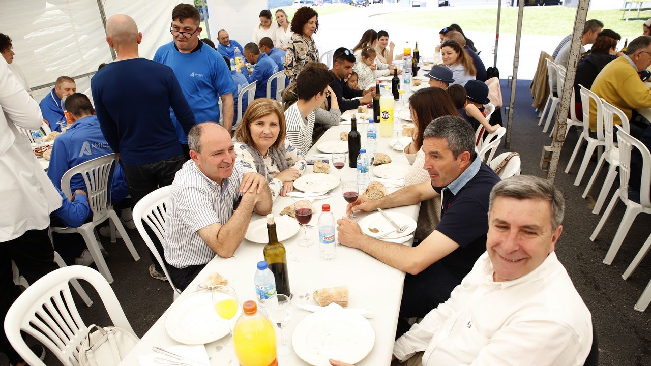 JORNADA DE FAMILIAS EN AMICOS. COMIDA