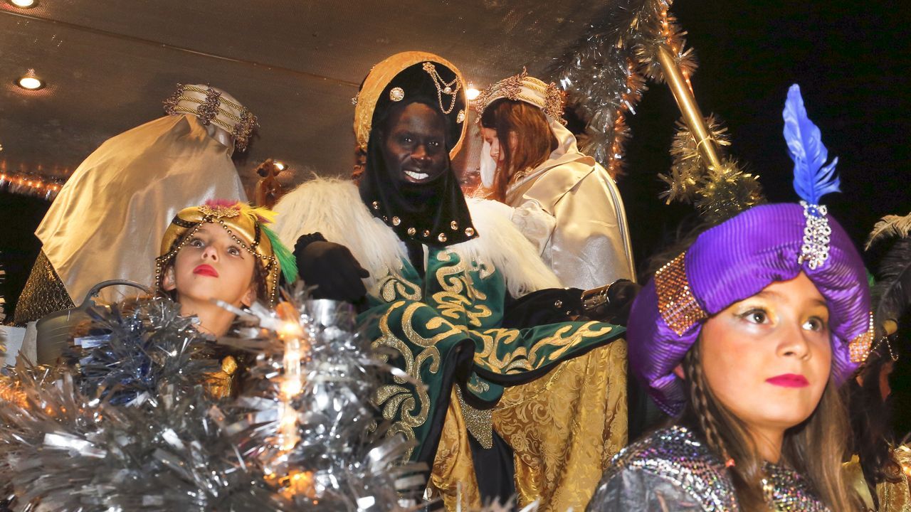 La tradicional foto en el regazo de los Reyes, para avisarles de lo que les hemos pedido