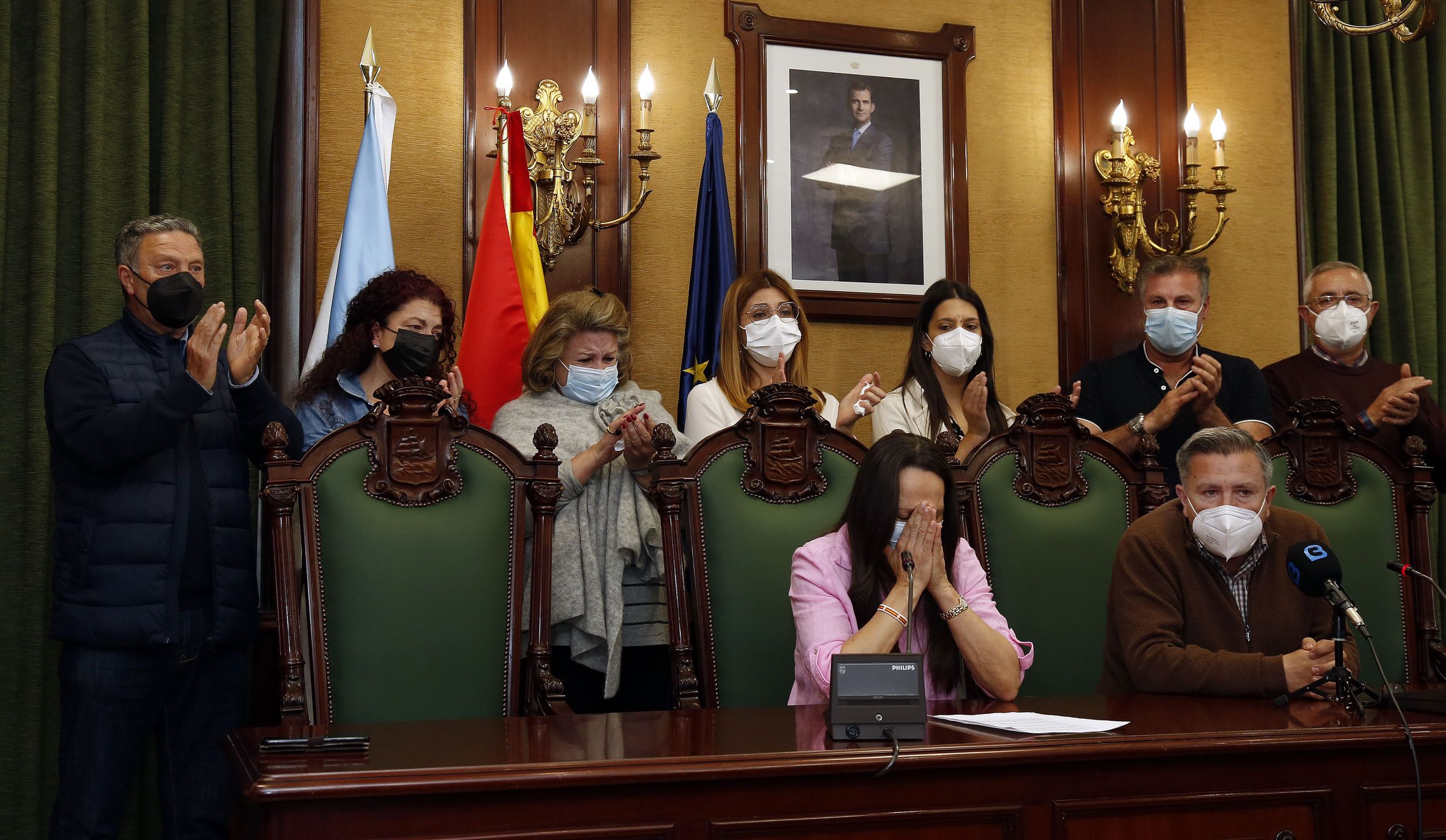 A concelleira ribeirense Ana Ruiz dimite por deixarlle � seu fillo un local para unha festa na que a polic�a local identificou a 24 x�venes. 18/05/2021