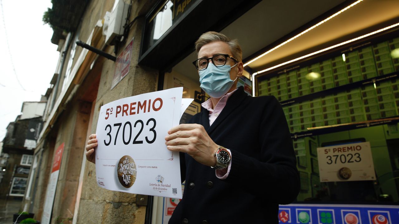 El 86986, un quinto premio, muy repartido por Galicia.Otro quinto premio, el 37023, deja 60.000 euros en la zona más turística de Santiago. El administrador de Porta Faxeira, José Luis Tojo: «Xa demos de todo: quintos, terceiros e ata primeiros»