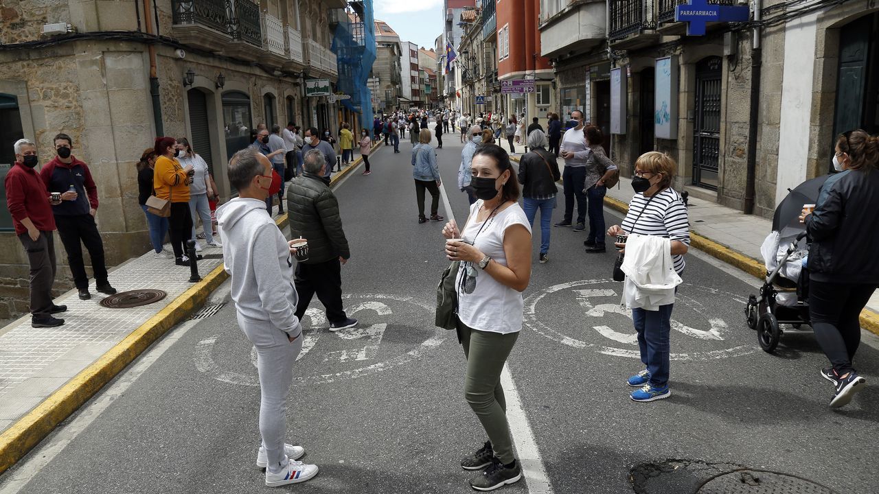 Protesta de los hosteleros por el cierre del municipio.Imagen de la protesta realizada en A Pobra el jueves