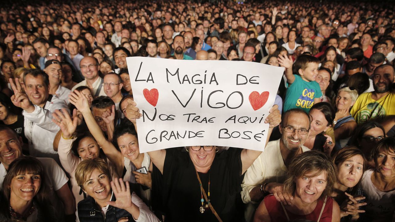Miguel Bosé reventó la plaza de María Pita
