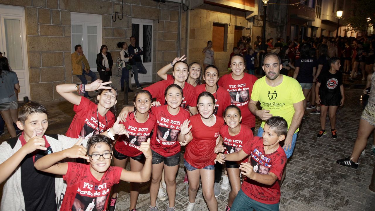 FIESTAS DEL CARMEN DE PORTO DO SON, ÚLTIMO DÍA. FIESTA DEL AGUA Y FUEGOS ARTIFICIALES.