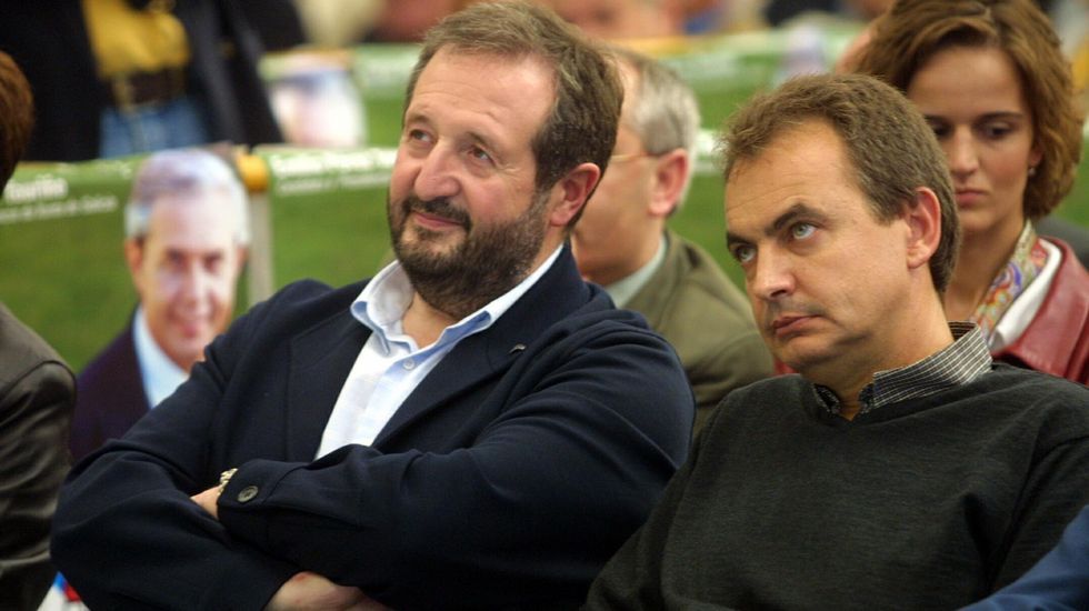 Con Rodríguez Zapatero, en una imagen de archivo del 2001.