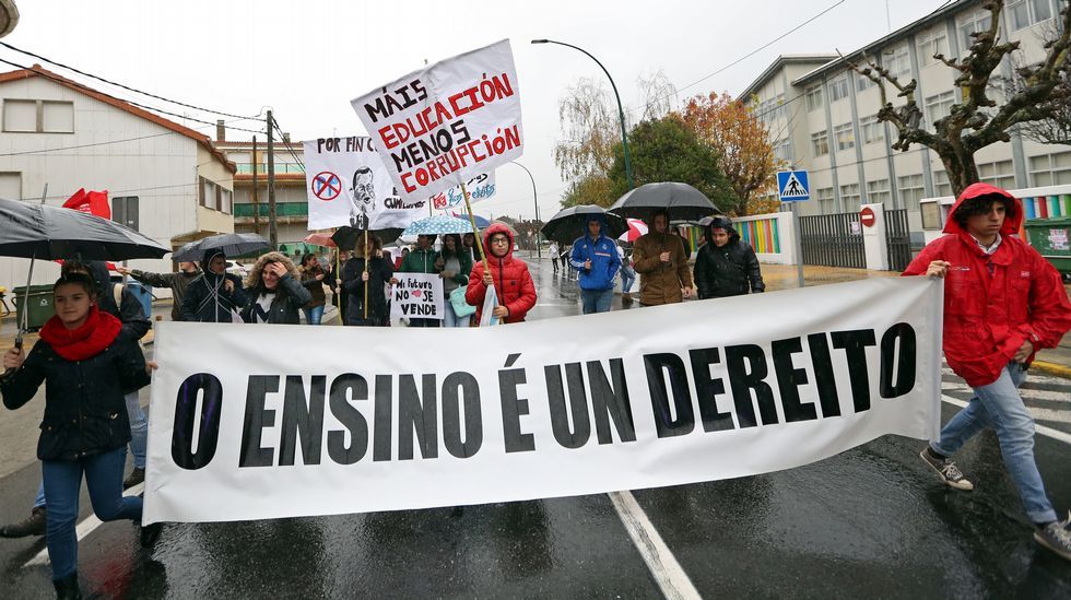 Protesta contra las reválidas y la Lomce en Barbanza