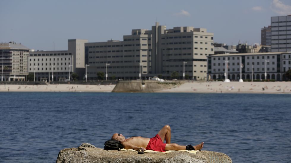 Vista de la playa de Orzán-Riazor, en A Coruña