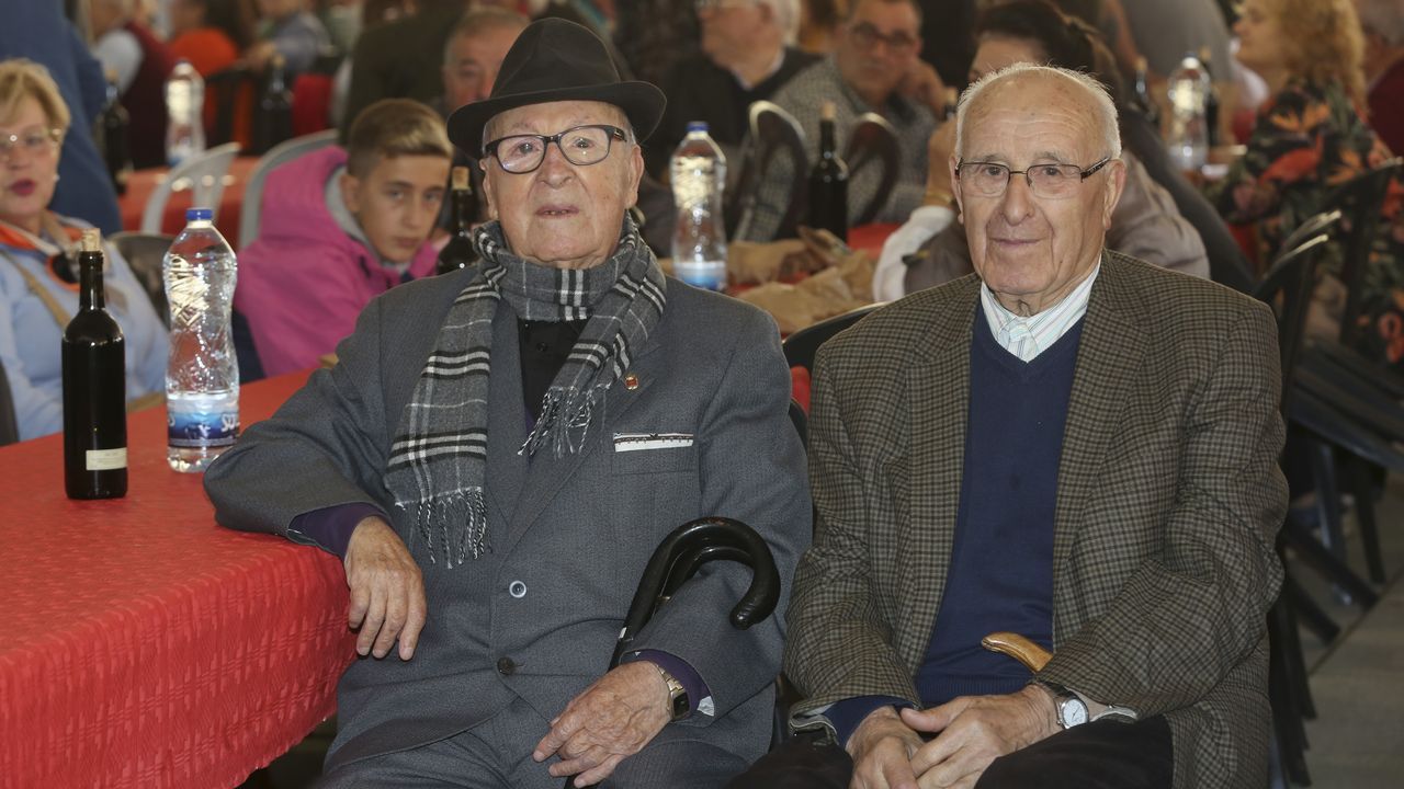 Los más mayores de la celebración: Rogelio Rey y Eliseo Bello, de 91 y 90 años.