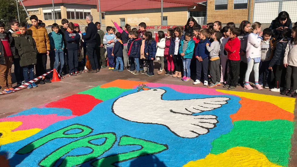 Paz Ourense.Acto por el Día de la Paz en el CPI de Ribadavia