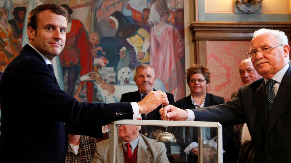 .Macron votando en Le Touquet