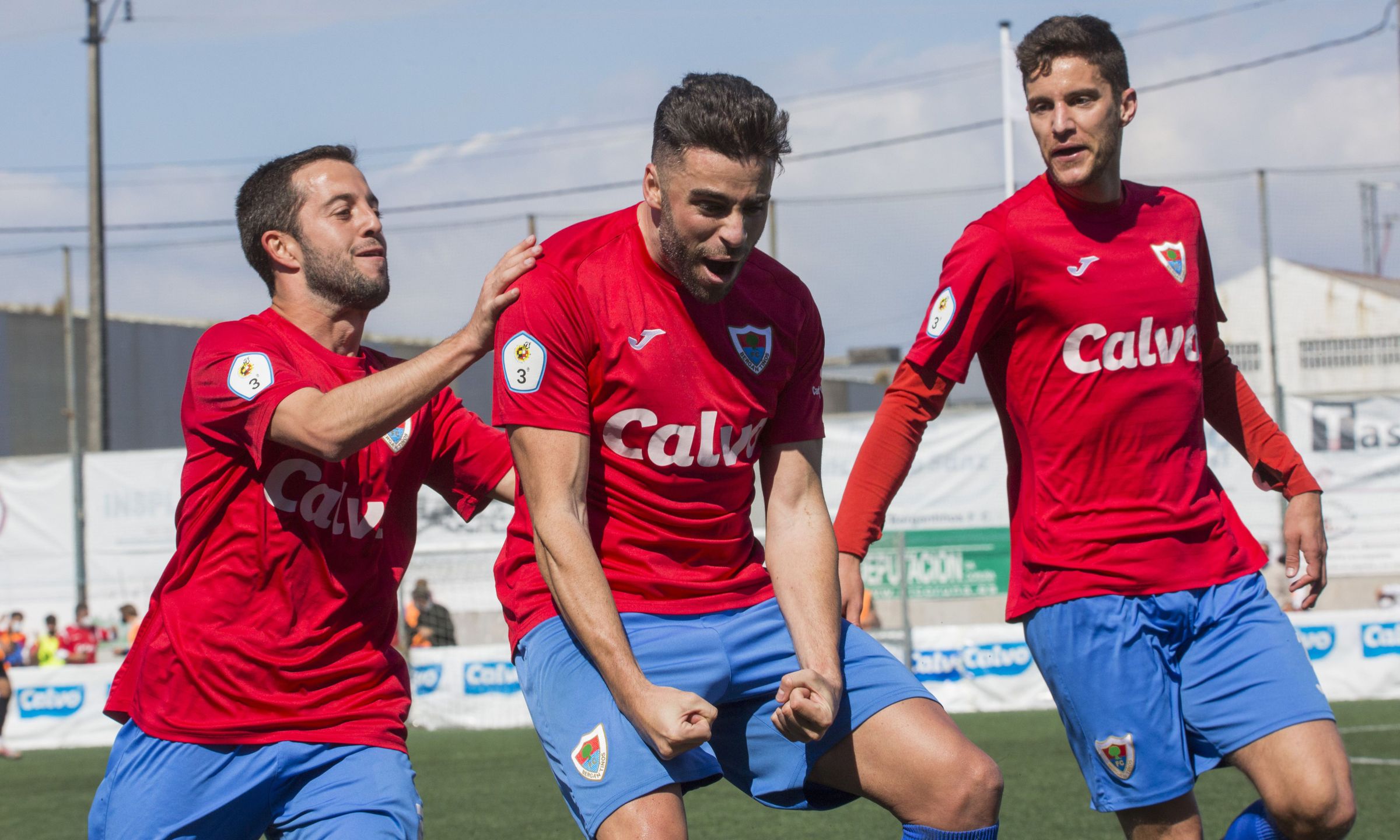 Uns dos emocionantes momentos vividos durante a vitoria que lle deu o ascenso � Berganti�os F�tbol Club a Segunda RFEF. 02/05/2021