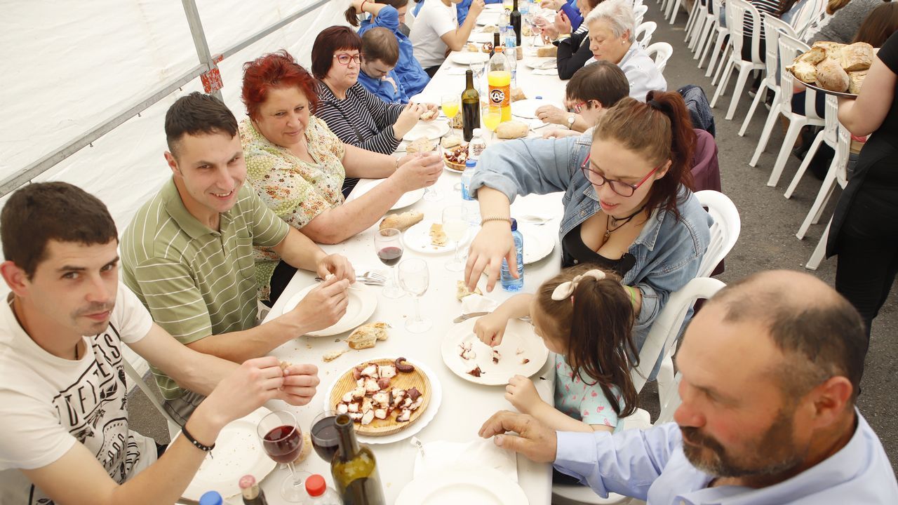 JORNADA DE FAMILIAS EN AMICOS. COMIDA