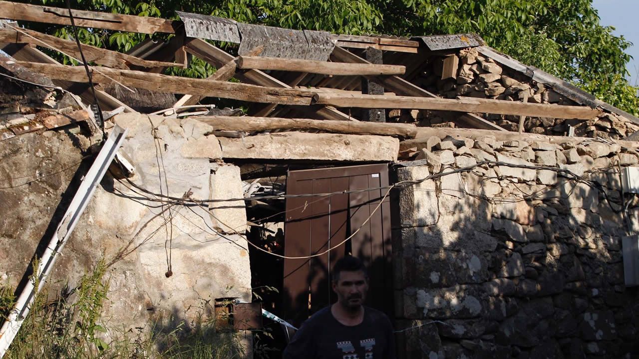 El diá después a la explosión mortal en Tui