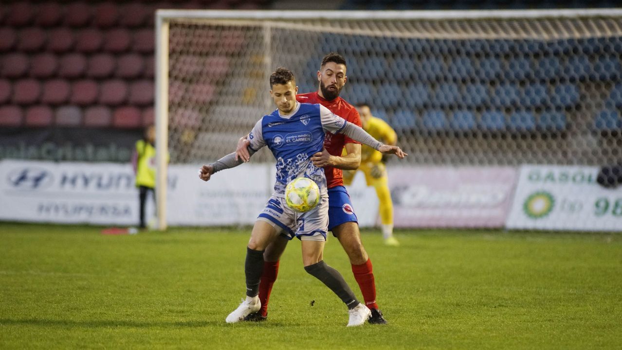 Ambiente de gala en el derbi del fútbol ourensano.La pugna entre la UD Ourense y el Ourense CF fue toda una fiesta del balompié provincial