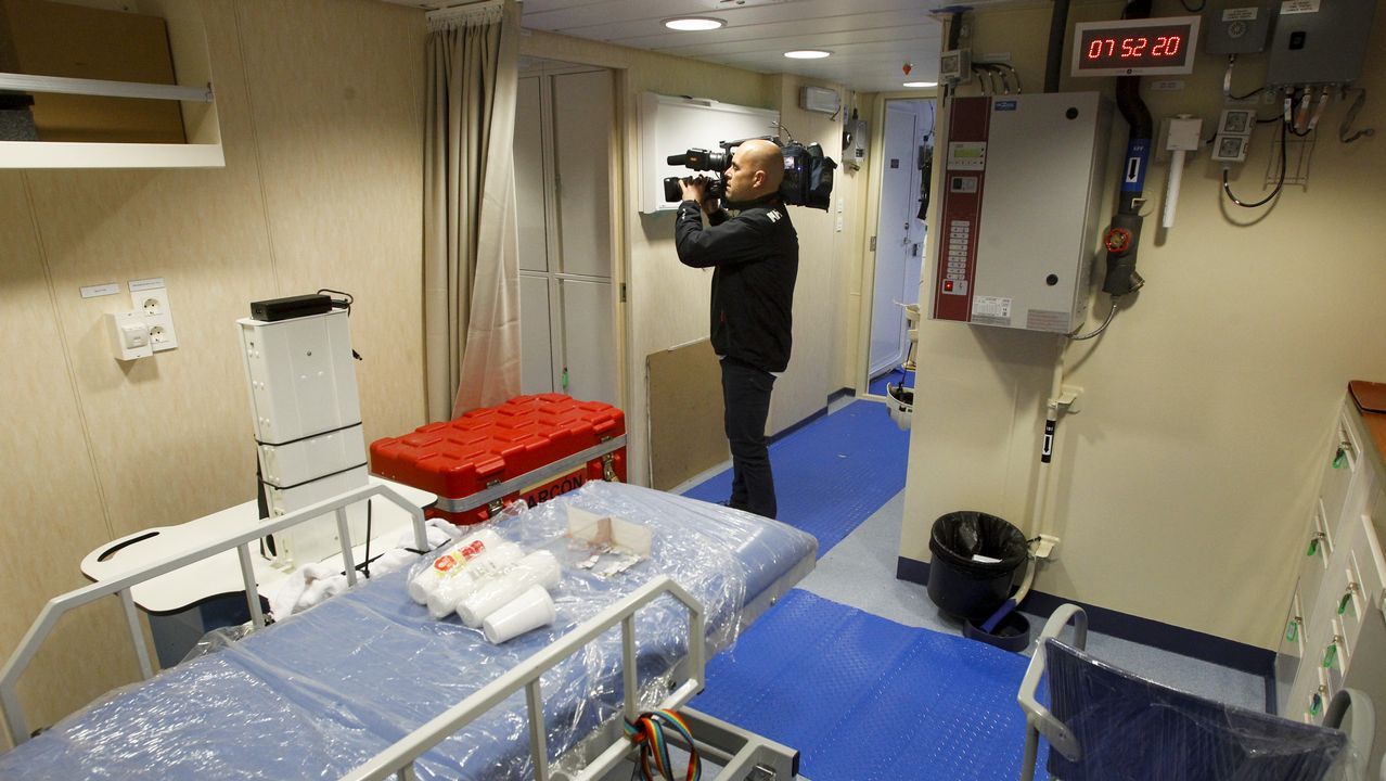 Las pruebas del «Furor» comenzaron a primera hora de esta mañana; en el barco viajan 87 personas