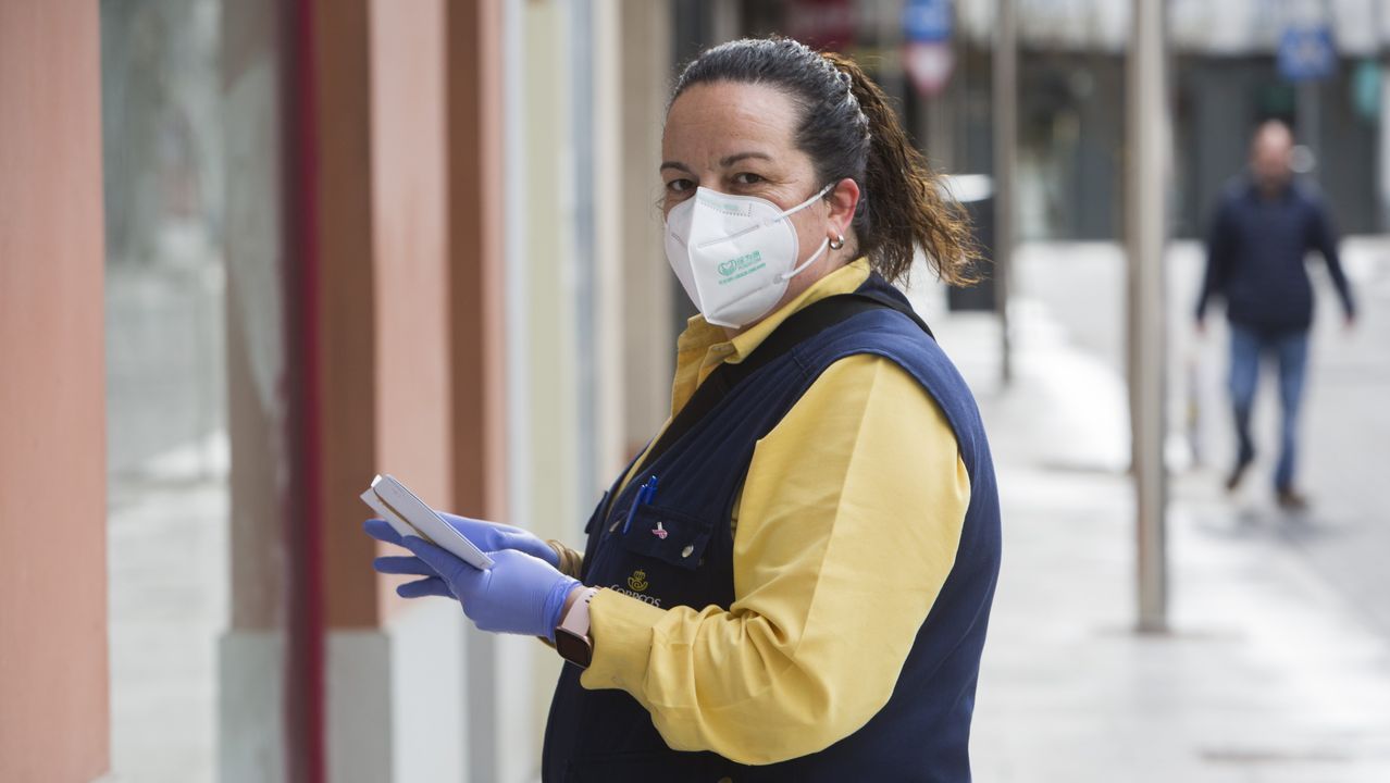En Carballo se protegen con mascarillas