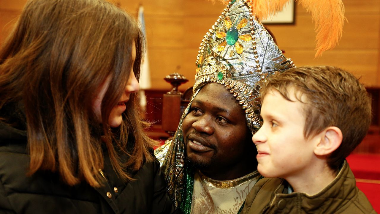 La tradicional foto en el regazo de los Reyes, para avisarles de lo que les hemos pedido