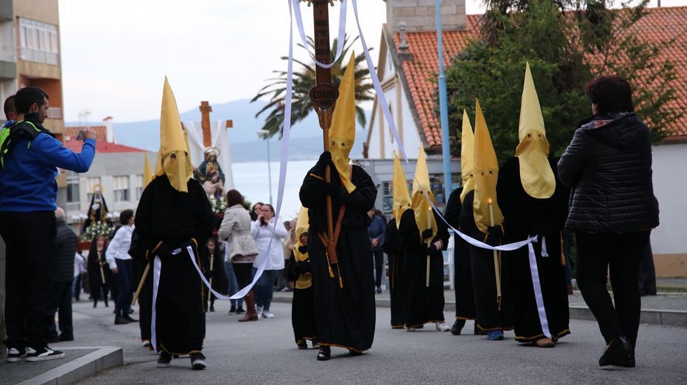 Procesión de Viernes de Dolores en Corme