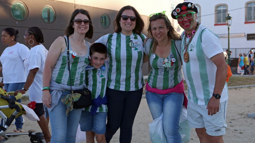 Desfile de peñas da Festa da Dorna 2016