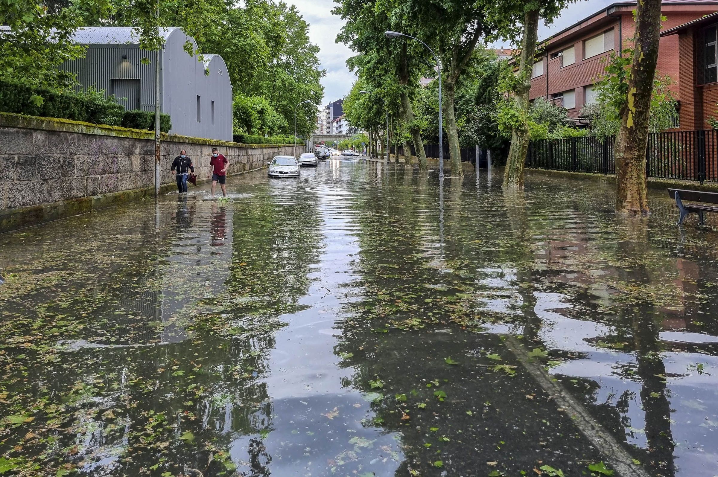 Asolagamento de r�as da capital de Ourense a causa da treboada. 13/06/2021