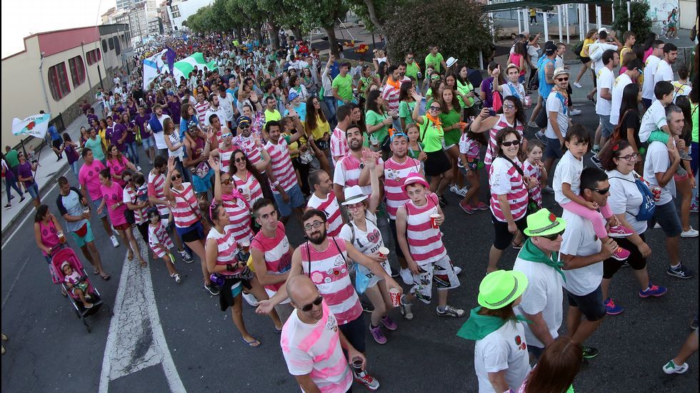 Desfile de peñas da Festa da Dorna 2016