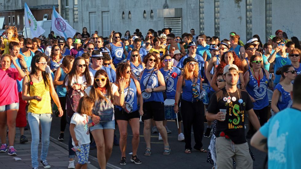 Desfile de peñas da Festa da Dorna 2016