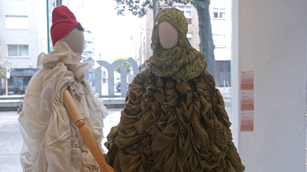 Exposición Debut de los alumnos de Esdemga en el Museo de Pontevedra