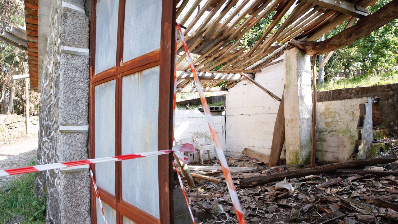 El diá después a la explosión mortal en Tui