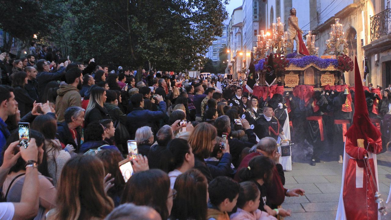 Martes Santo | Procesión de Jesús atado a la Columna y la Santísima Virgen de la Esperanza. Cofradía de Dolores