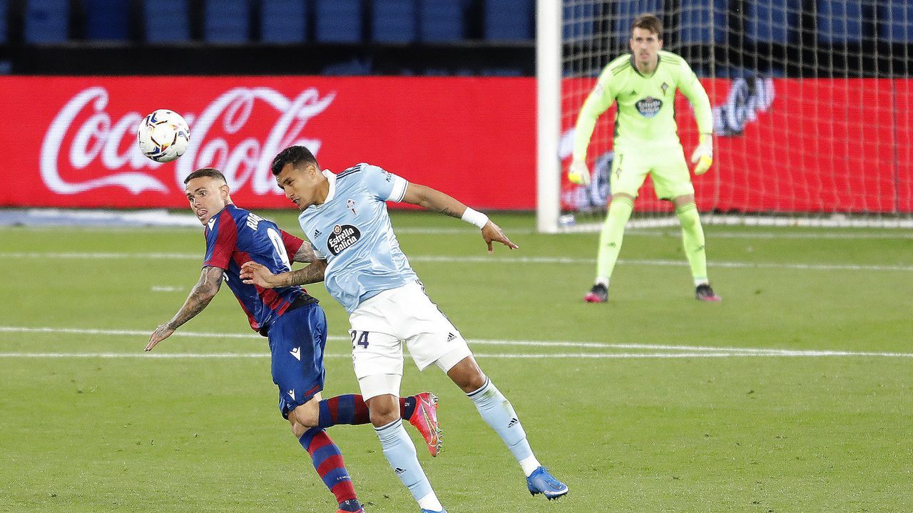 Tapia fue el primero en resentirse y verse obligado a dejar el partido