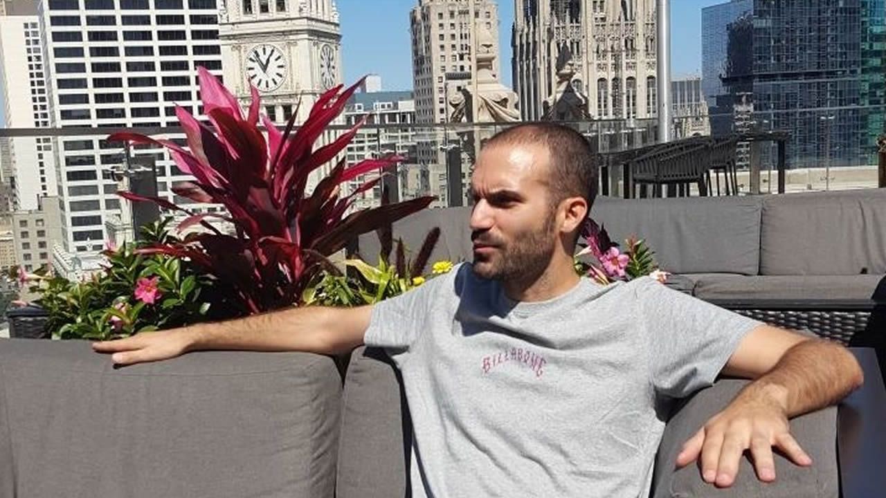 Estbaliz Veiga (izquierda) y Mariana Carballal protagonizaron la pelcula de Adriana Pramo rodada en el restaurante Galicia de Londres