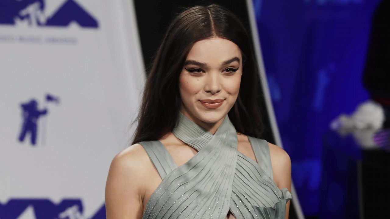 Hailee Steinfeld