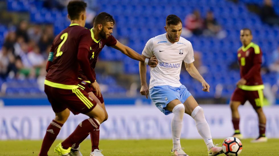 Foto de formación del Galicia-Venezuela del 2016 en el que coincidieron Denis, Sergio, Aspas y Hugo Mallo