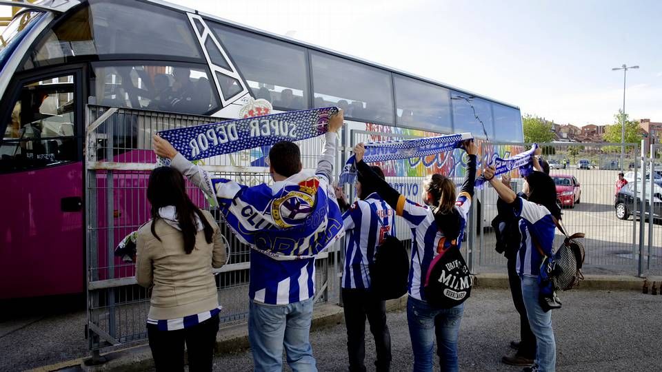 Aficionados del Dépor con Sissoko
