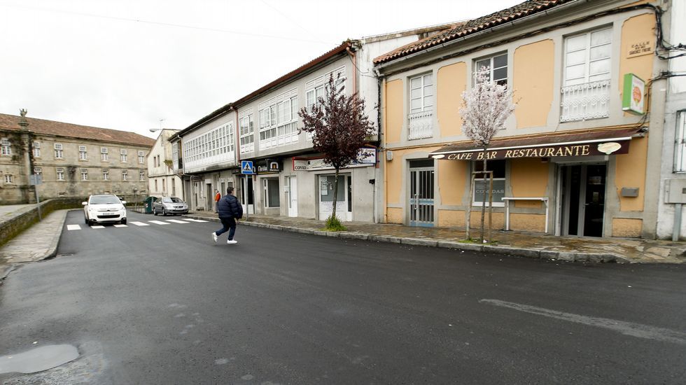 RUA BENEFICA DE CONXO FRENTA AL PSIQUIATRICO ASFALTADA