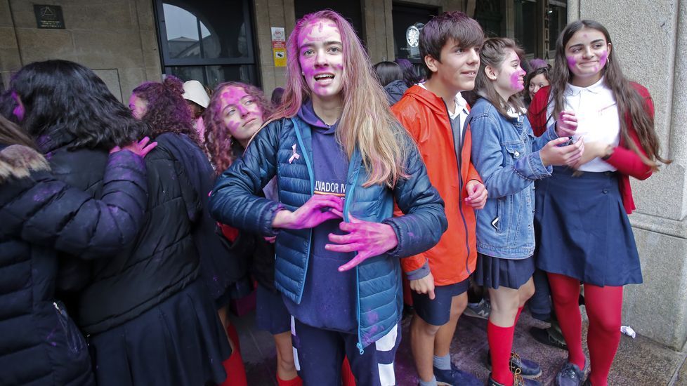 Manos levantadas por el cáncer de mama