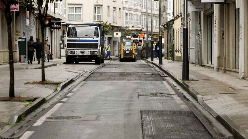 OBRAS DE ASFALTADO EN LA CALLE GARCIA PRIETO EN CONXO